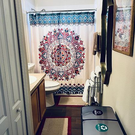 Ruskin Fl Private 2 Bdrm 1 Bath Suite Common Areas Shared With Host And Cat Εξωτερικό φωτογραφία